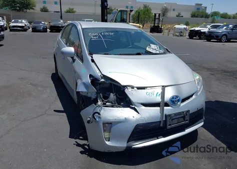 2015 Toyota Prius Four из США, поврежденный, VIN JTDKN3DU7F1908019